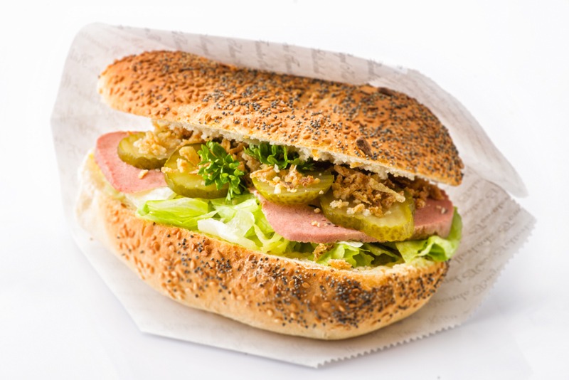 Leverpastej macka med inlagd gurka