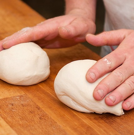 Konditori Valhall - Dagliga arbetet - Bröd & Bullar